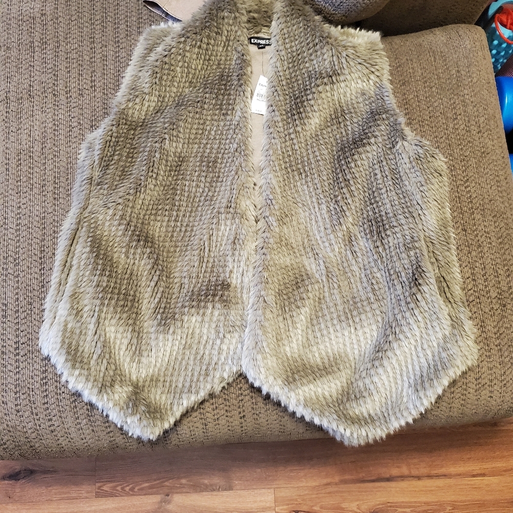 Fur vest